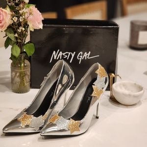 Nasty Gal: Star Studded Event Heel Pump, Metallic Silver. US Size 7 / UK Size 5